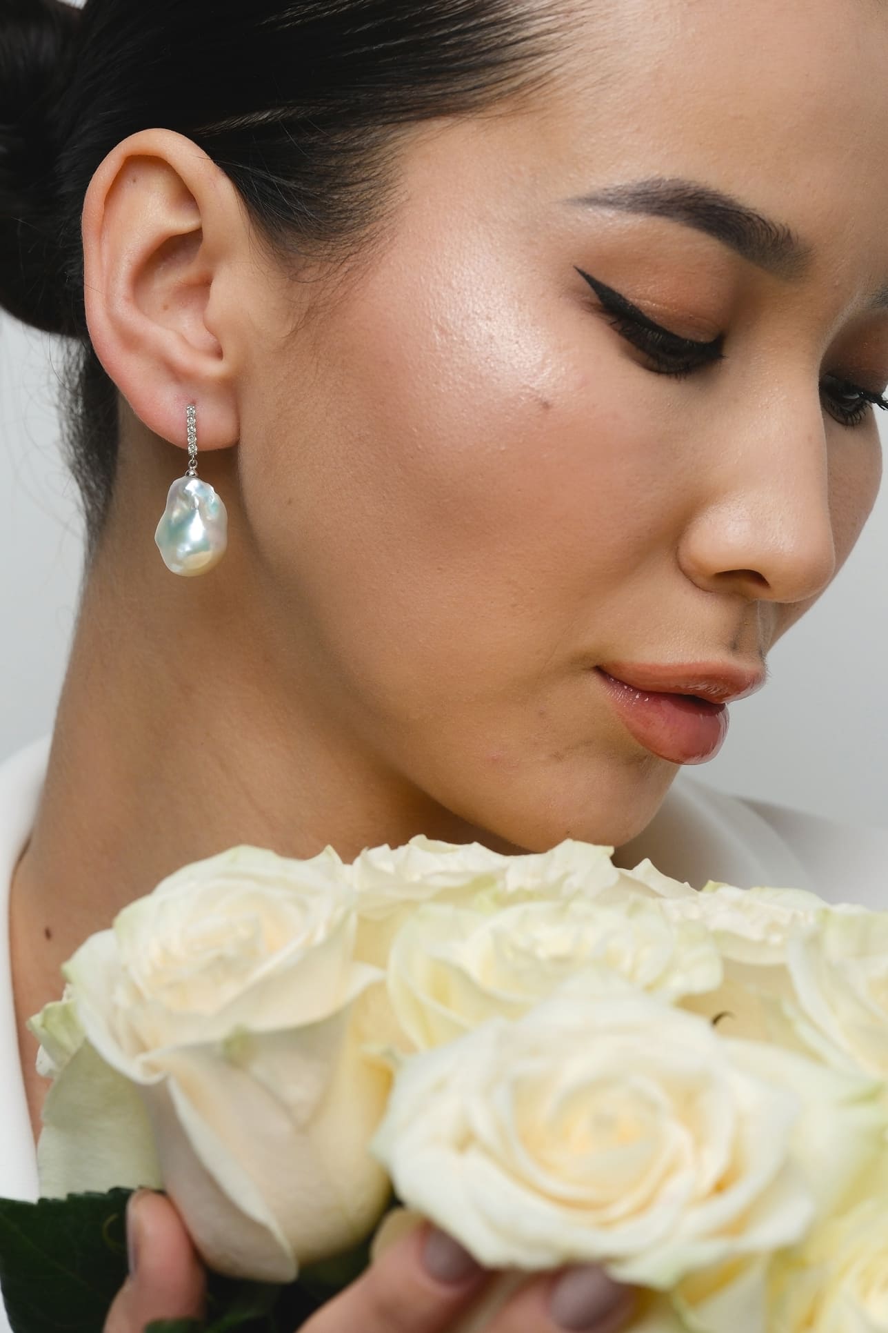 Baroque Pearl Earrings - Image 3